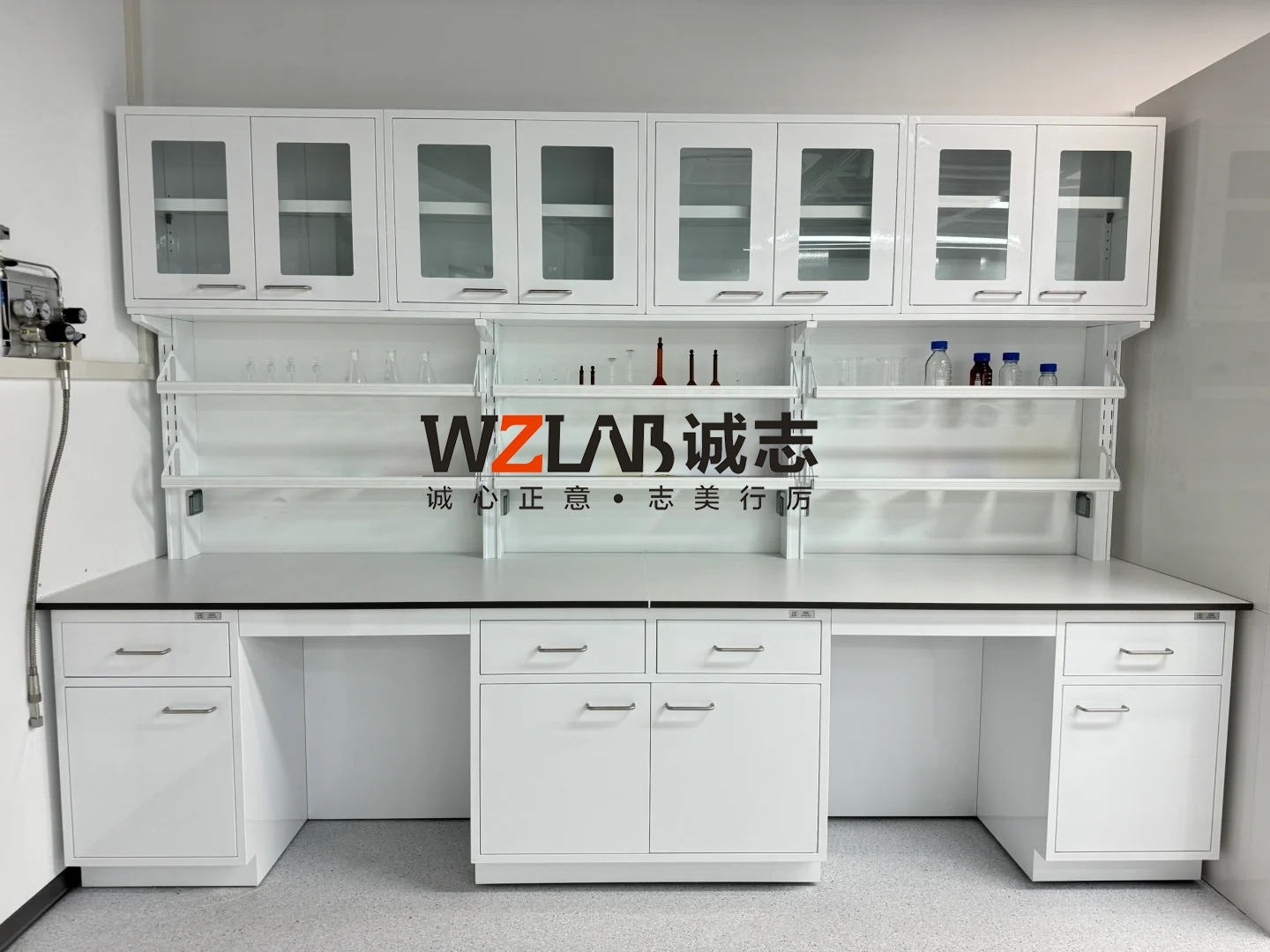高溫實驗室家具都有哪些特點，怎么選擇